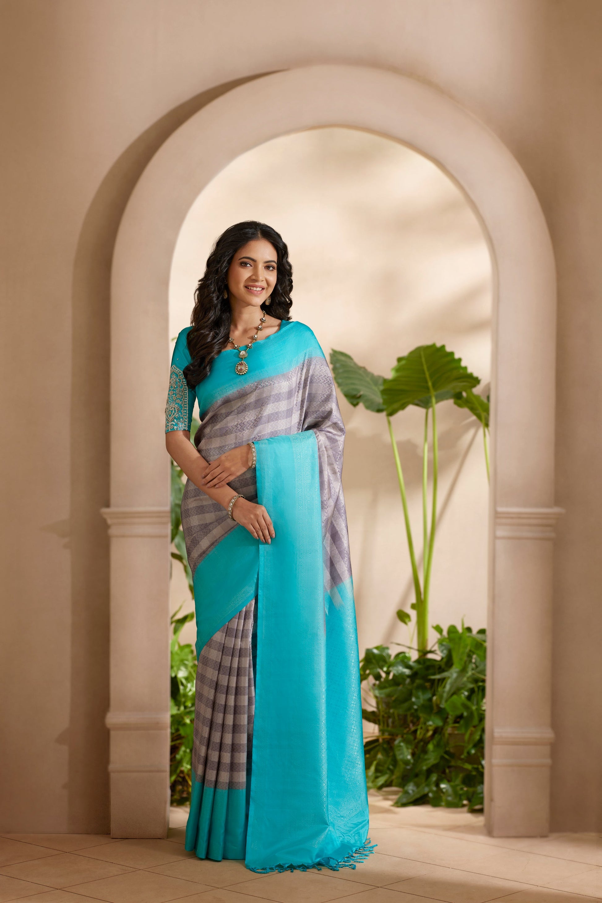 Nilavalli Pattu Pure Silk Saree